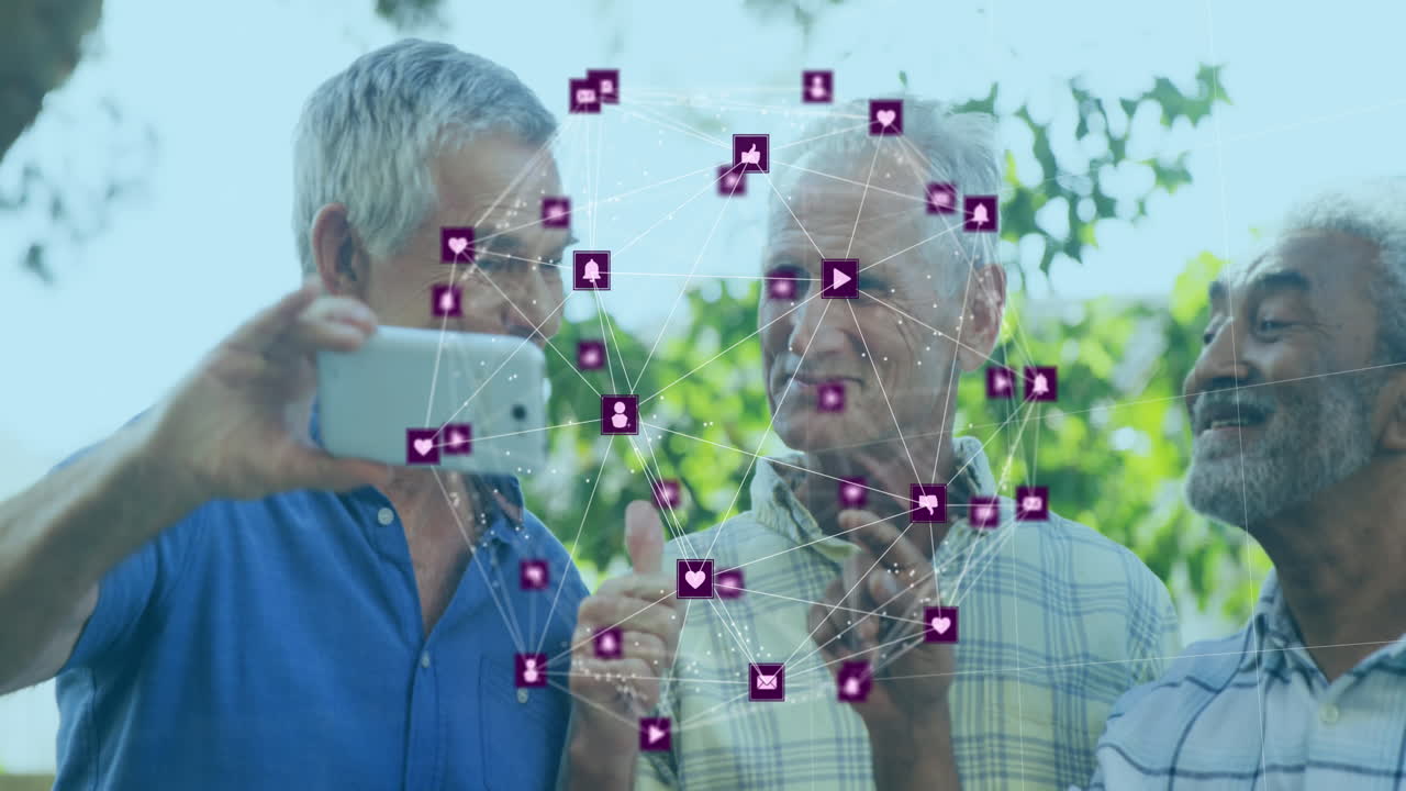 video compuesto digital de la red de conexión con iconos de interfaz que forman un globo contra el senior