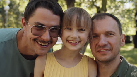 hermoso retrato de familia lgbtq