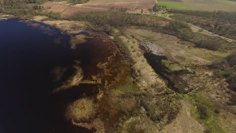 praderas inundadas en el lago burtnieks primavera temprana con alto nivel de agua