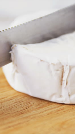 queso con cuchillo