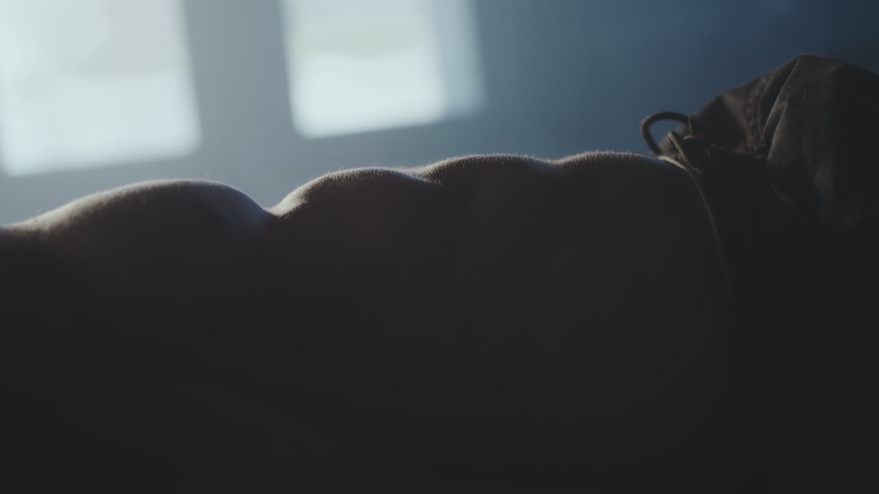 복부 를 가진 근육 을 가진 남자