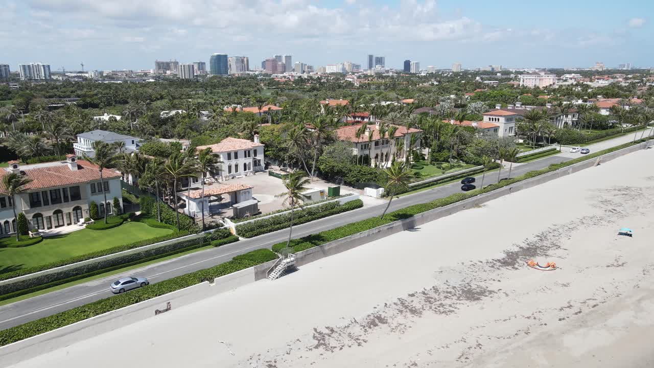 Ville costiere di West Palm Beach, Florida, sull'Oceano Atlantico.