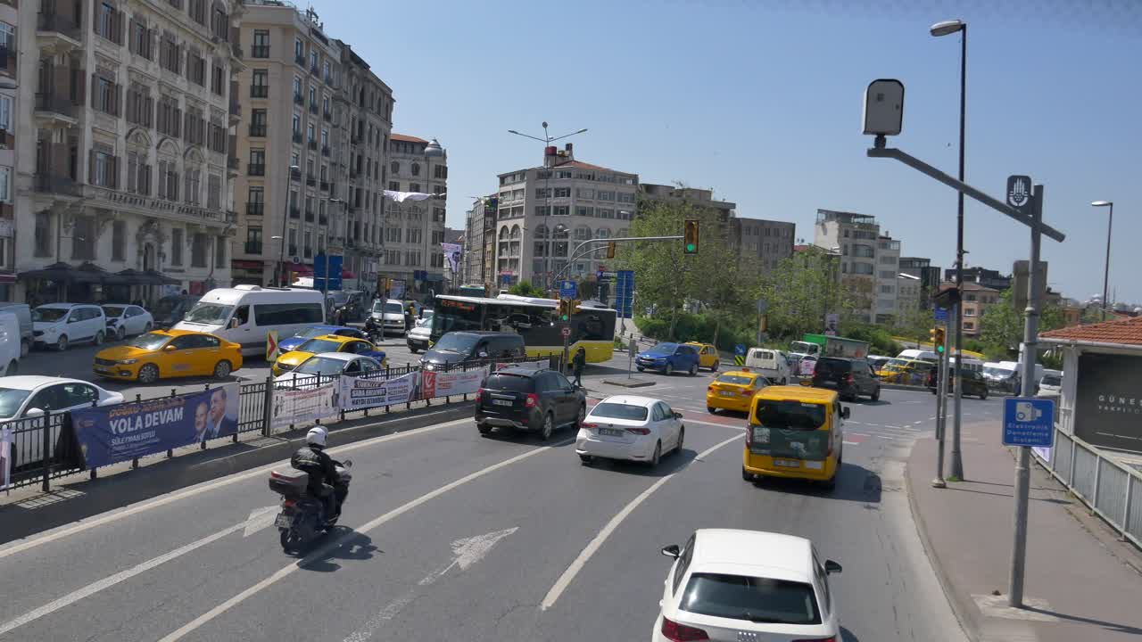 이스탄불 시내 거리 교통
