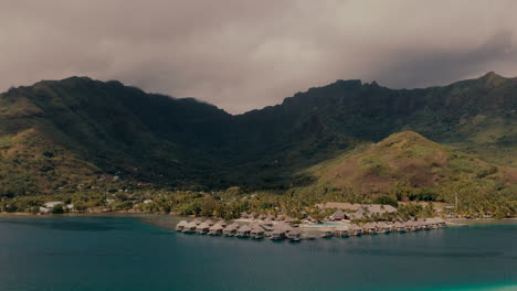 tahití, metraje de drones en la playa de la isla de moorea