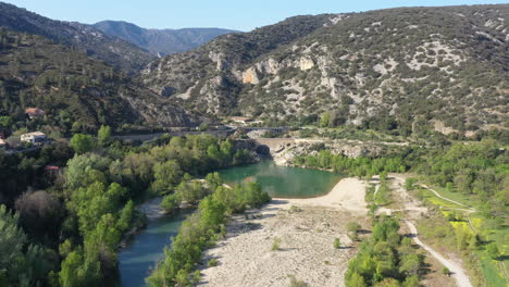 Pont-Du-Diable-Playa-Destino-Turístico-Toma-Aérea-Día-Soleado-Francia