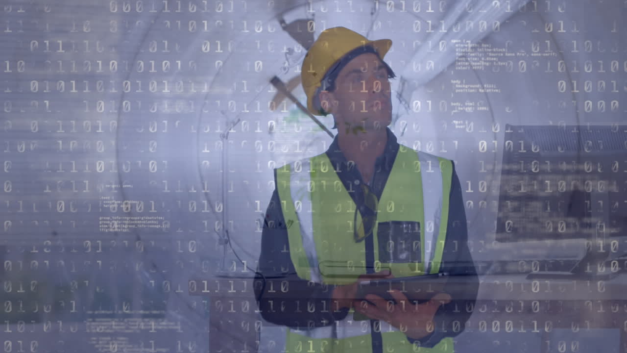 procesamiento de datos de codificación binaria contra arquitecto masculino caucásico que usa tableta digital