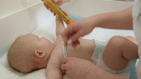 babys medical checkup