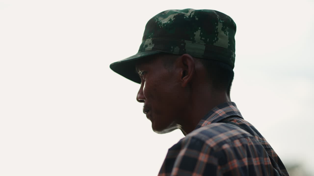 Hombre en uniforme militar