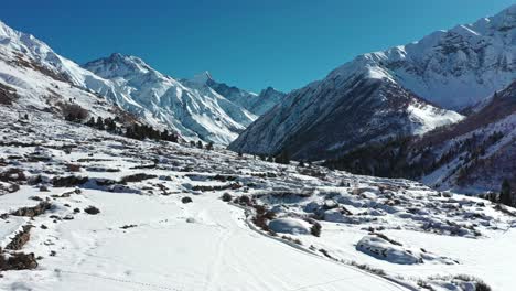 Vista-Aérea-De-Hermosos-Paisajes-De-Himachal-Pradesh-Durante-Los-Inviernos-|-Increible-India-|-Chitkul