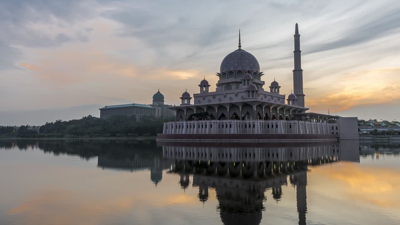 мечеть путраджая временный промежуток