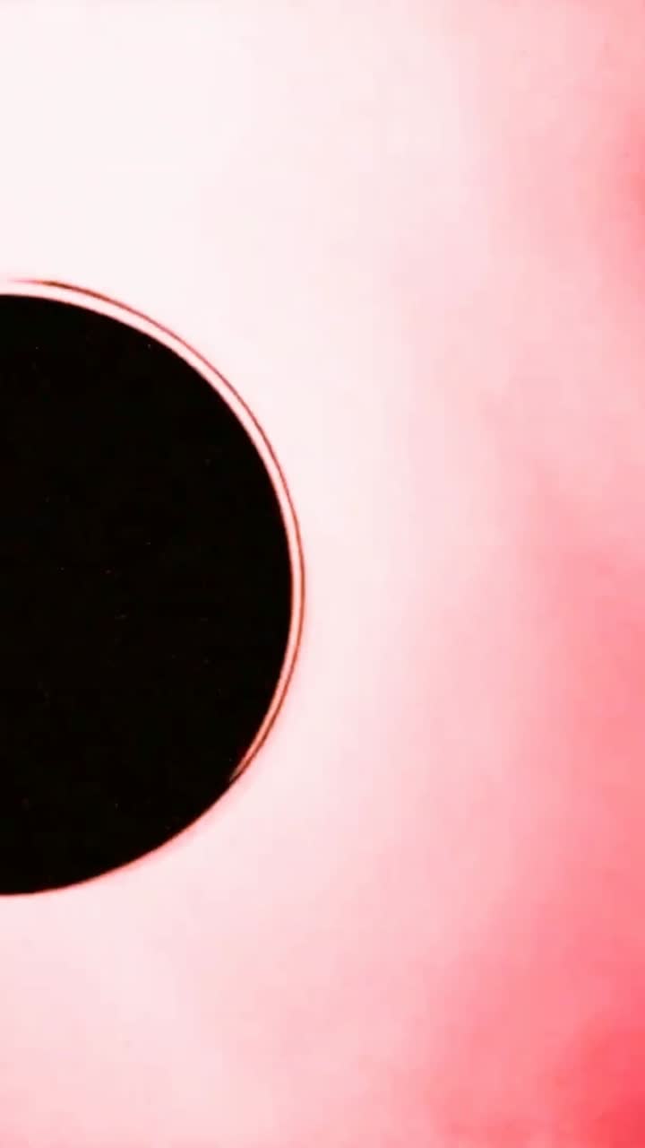 Transizione dinamica di cerchio astratto e luce su sfondo rosa