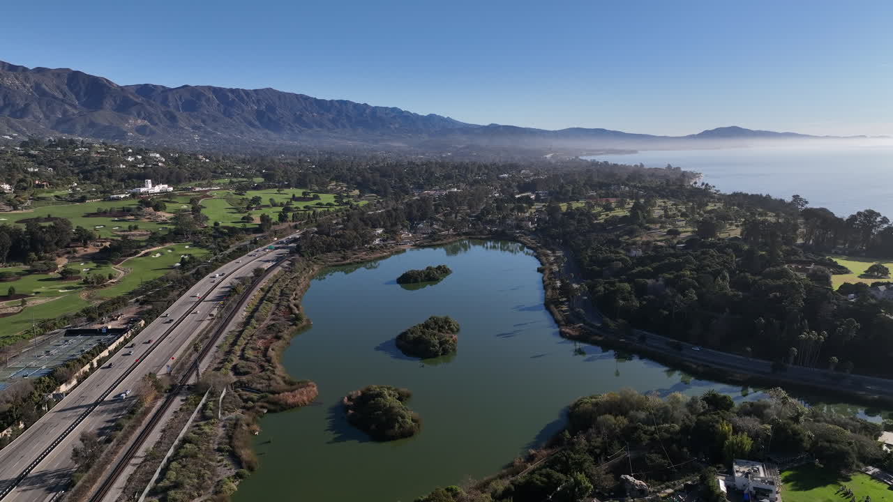 산타바바라 캘리포니아, 동물원 근처의 습지의 전망.