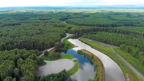 4K-Drohnenvideo-Vom-Chena-River-In-Der-Nähe-Von-Fairbanks,-Alaska