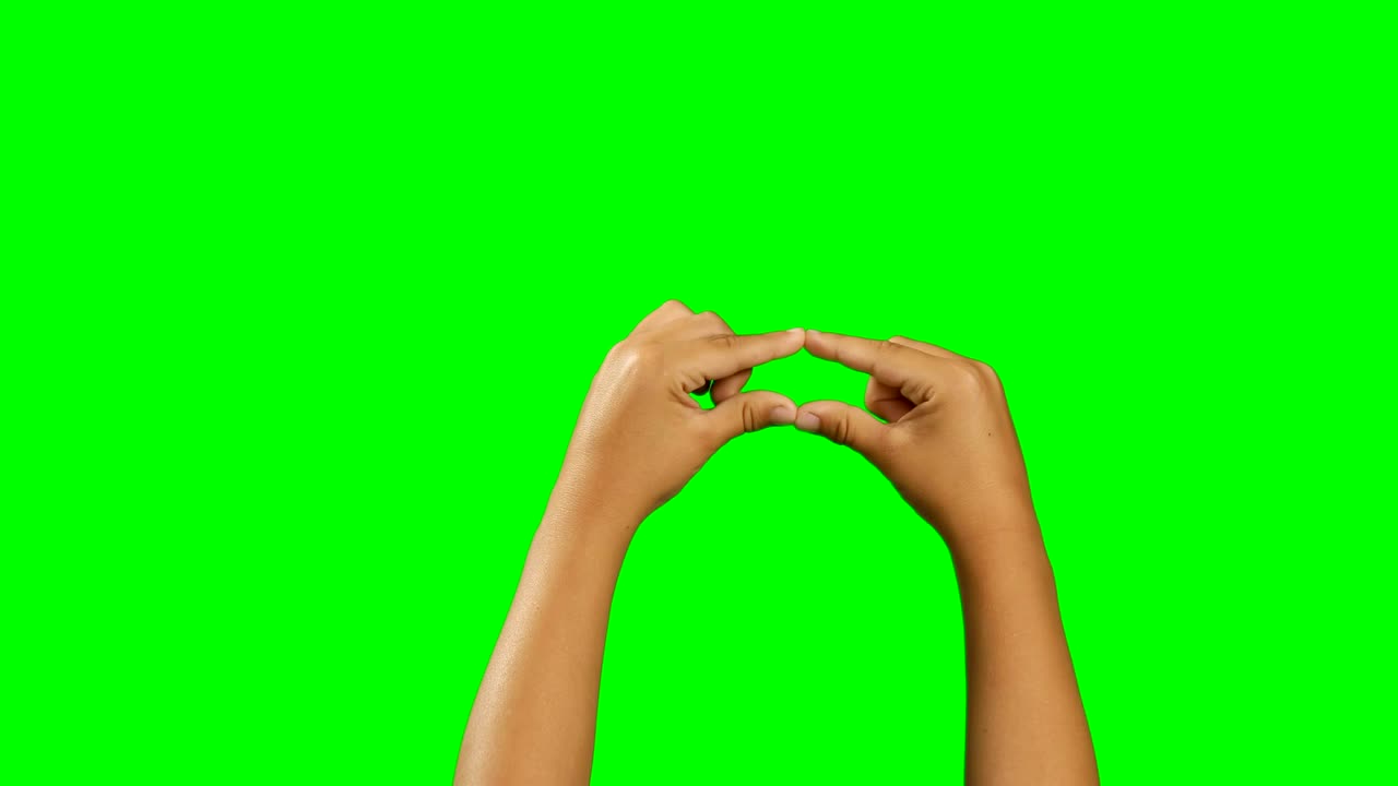 manos fingiendo usar una pantalla invisible