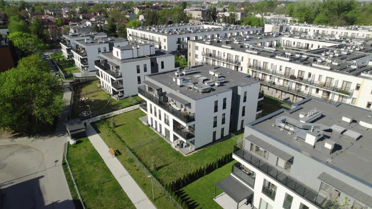 Yerleşim Kompleksindeki Modern Apartman Binalarının Havadan Görünümü
