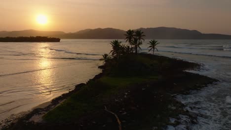 El-Cayito-islet-at-dusk,-Las-Galeras-in-Samana-peninsula