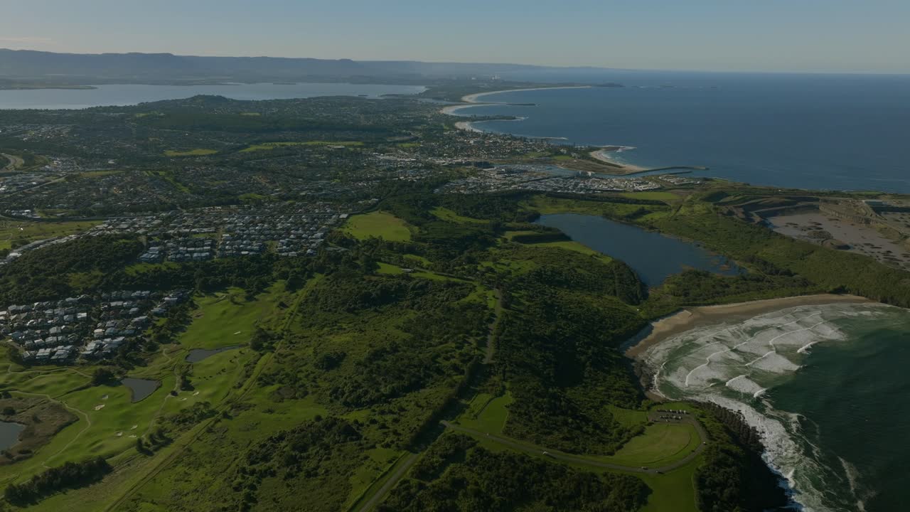 코브 (shell cove),  하버 (shell harbour), 마리나 (marina), 워터프론트 (waterfront), 농장 (farm), 서핑 브레이크 (surfing break), 미스틱스 (mystics), 일라와라 (illawarra), 주립 공원 (state park), 항공 드론 (aerial drone), 오스트레일리아 (nsw), 시드니 (sydney), 우