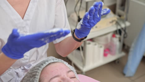 sesión de tratamiento facial