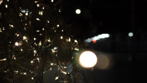luces navideñas creando un ambiente cálido