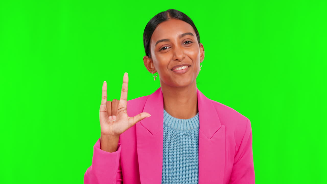 rostro, mujer y lenguaje de señas del amor en verde