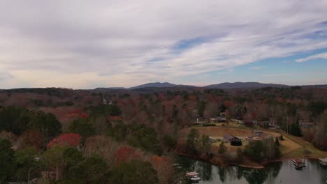 Overcast-day-in-Cumming,-Georgia-near-Lake-Lanier