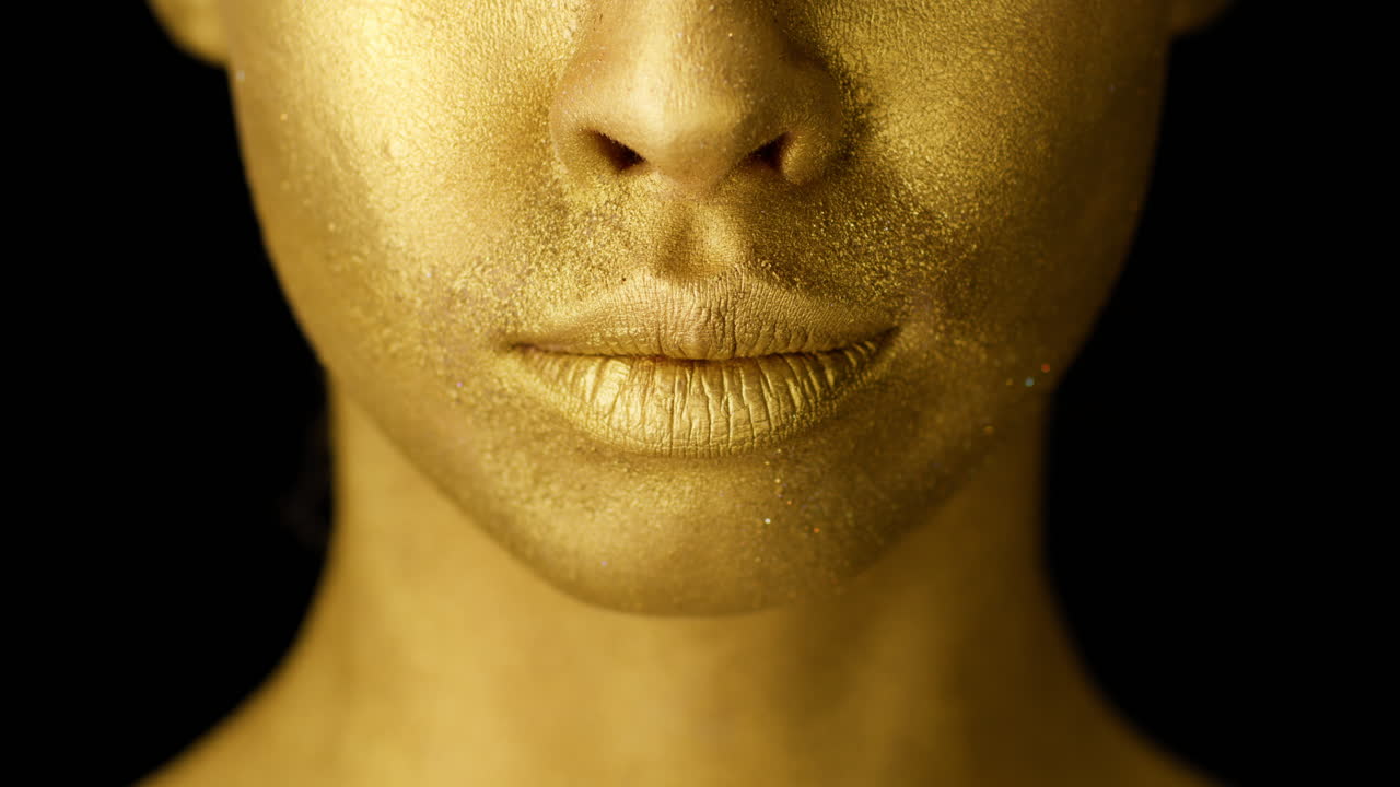 Golden Lips Makeup Close-Up