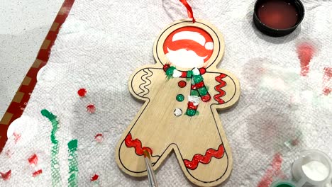 DIY-painting-Ginger-bread-man-Christmas-ornament