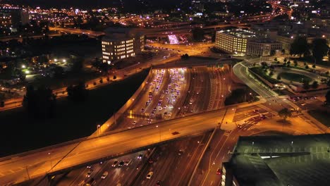 Brummen-Der-Morgendlichen-Hauptverkehrszeit-In-Atlanta,-Georgia