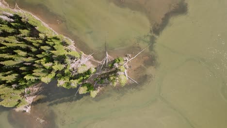 Imágenes-De-Drones-Del-Lago-Sparks-En-Bend-Oregon-A-Lo-Largo-De-La-Autopista-Cascade-Lakes