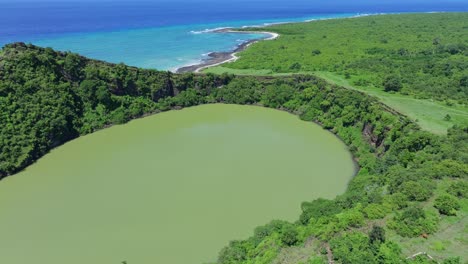 Comoros - Grande Comore - Lac Salé - Ascending view over the crater with ocean in the background