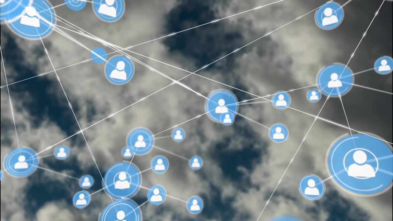Animazione di una rete di connessioni con icone su un cielo con nuvole