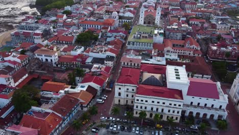 Fly-above-beautifull-panama´s-down-town