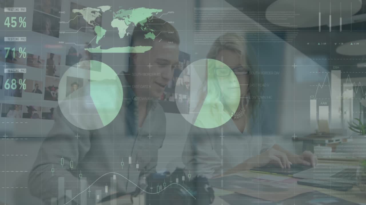 animación del procesamiento de datos financieros sobre diversas personas de negocios que trabajan en la oficina