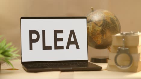 plea mostrado en la pantalla de la computadora portátil legal