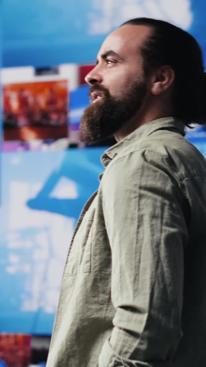 Vertical Video Social media influencer uses innovation and tech tools to boost engagement