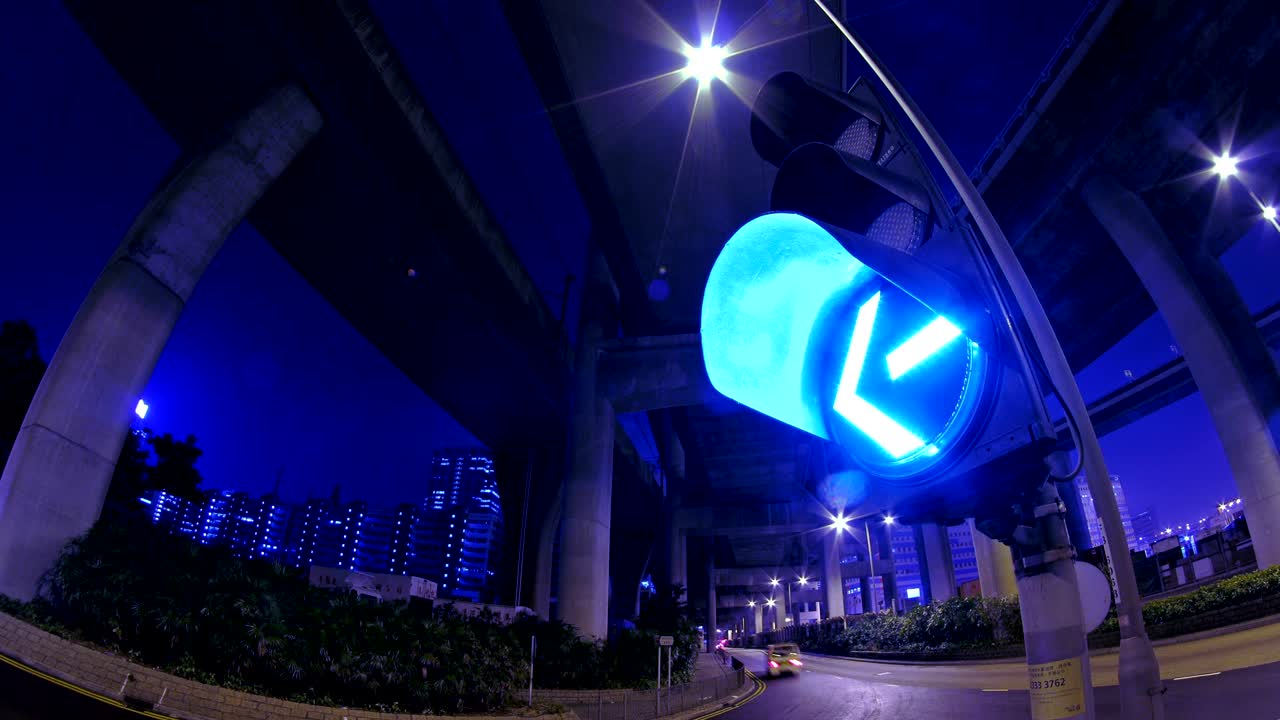 밤에 박이는 교통 신호등, 4k 와이드 루프