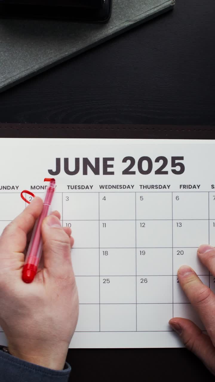 Marking a date on June 2025 calendar