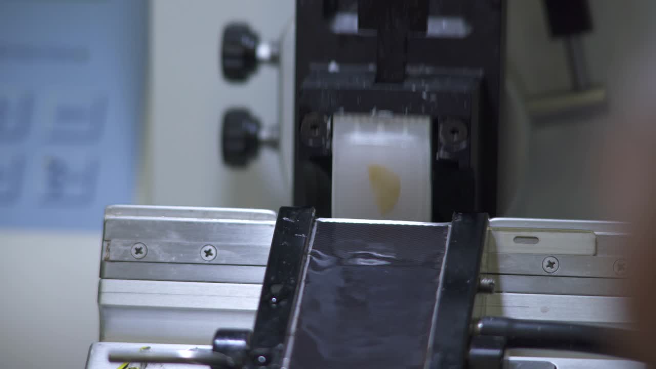 резка лекарств для исследований медицинских устройств