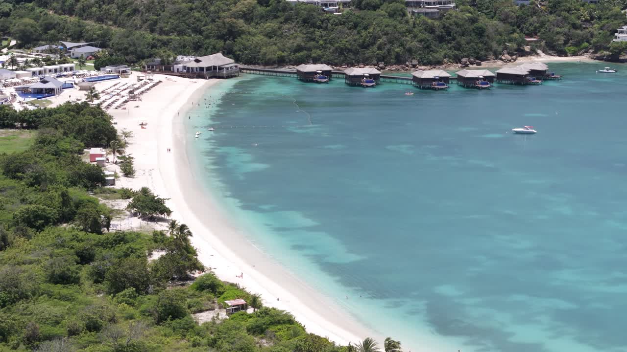 Luxury Tropical Beach Resort Overwater Bungalows
