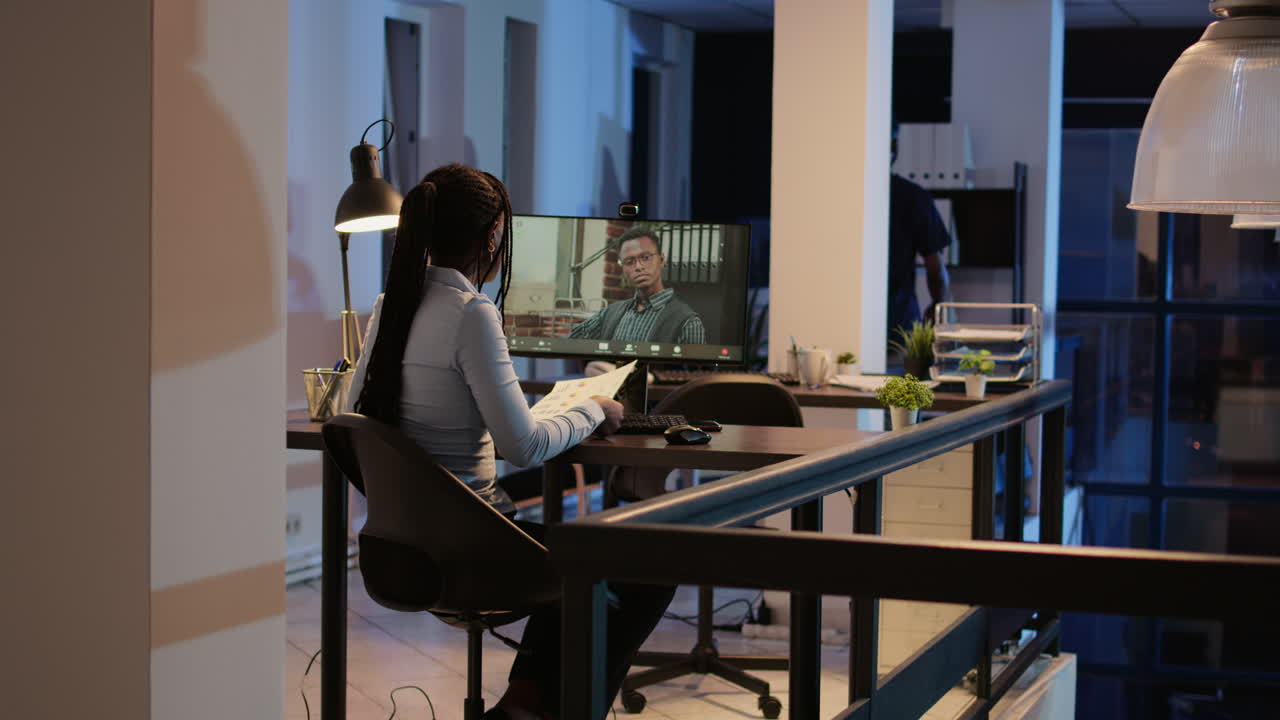 사무실에서 비디오 컨퍼런스