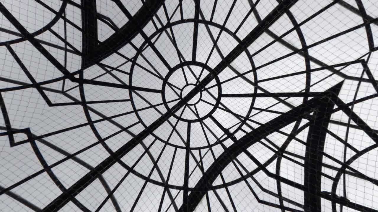 estilo futurista formas geométricas abstractas girando estilo futurista