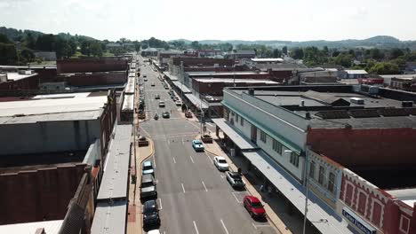 Sobrevuelo-Aéreo-4k-Del-Centro-De-Elizabethton-Tennessee