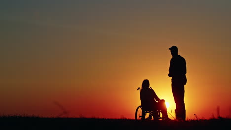 apoyo al atardecer