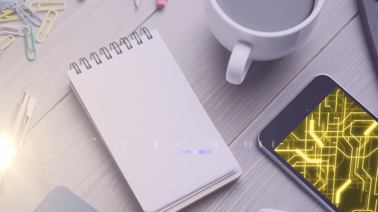 animación del procesamiento de datos en la pantalla del teléfono inteligente.