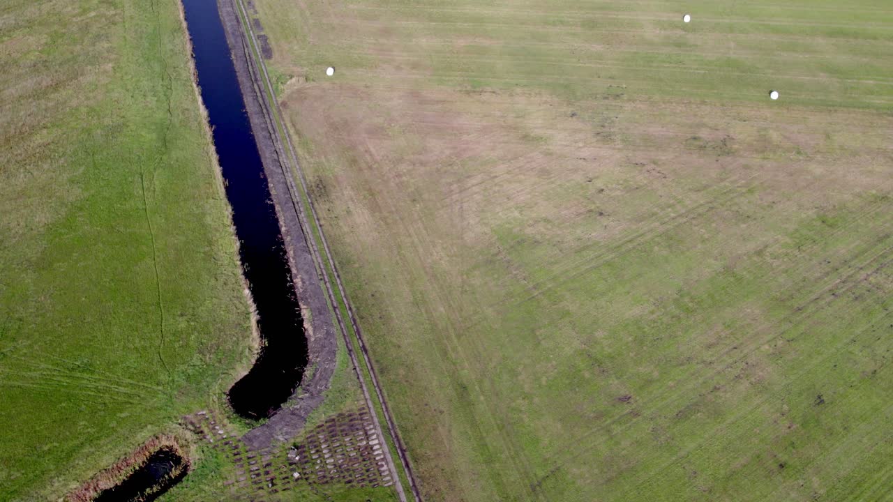 imágenes cinematográficas de drones del lugar llamado uetz en brandeburgo, alemania