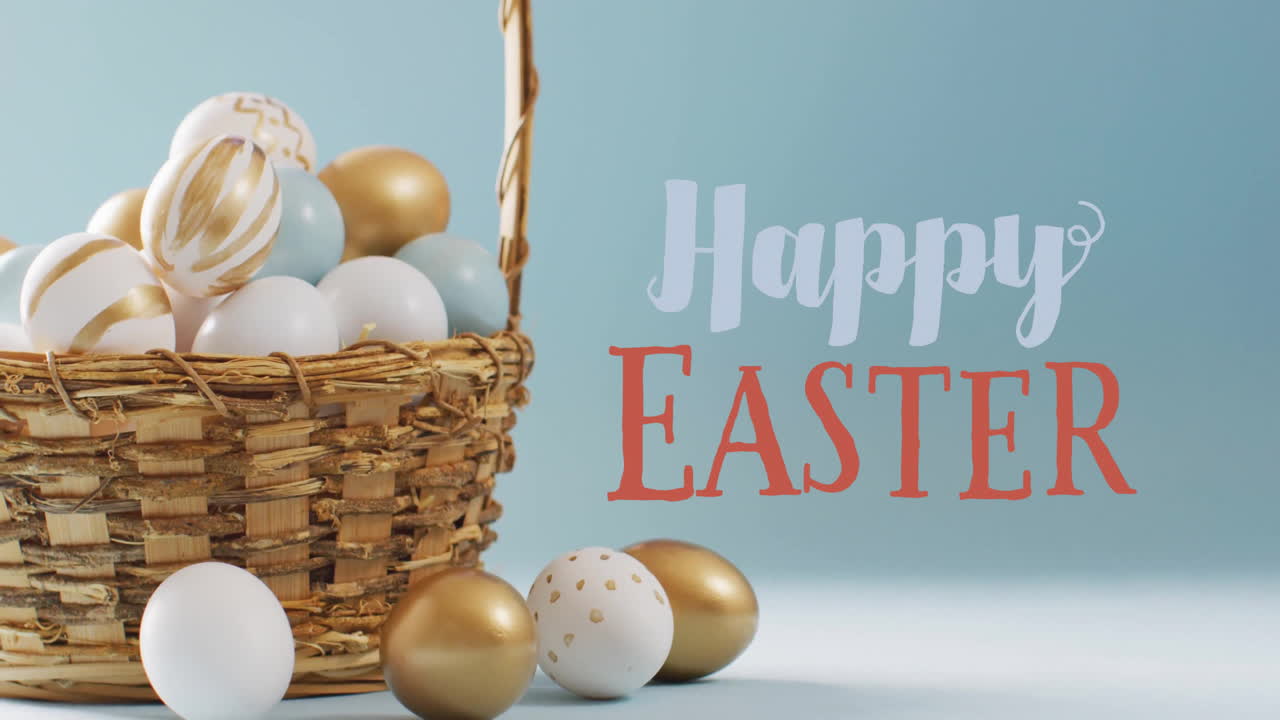 Animazione del testo "Buona Pasqua" su uova di Pasqua bianche e dorate in un secchiello su sfondo blu.