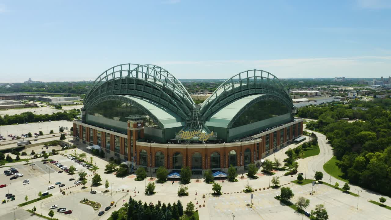 Push in Establishing Aerial Shot of Miller Park, home of the Milwaukee Brewers [4k]