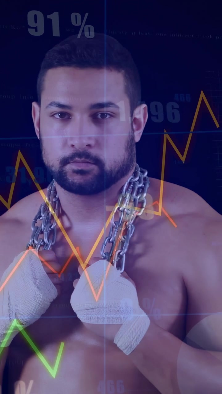 Vídeo vertical: lutador puxando corrente com o braço, posando para fitness, com gráficos de porcentagem sobrepostos