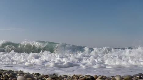 Waves-seen-from-Frog-perspective-in-slow-motion