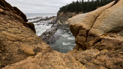 Ocean-ends-in-a-rocky-coast